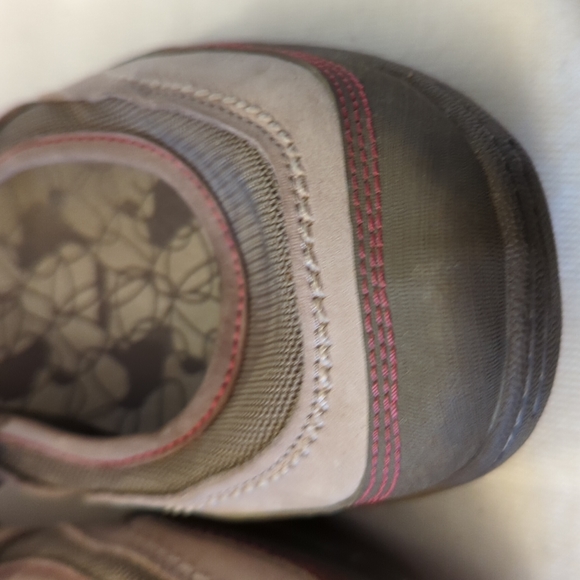 MERRELL Shoes - Picture 4 of 16